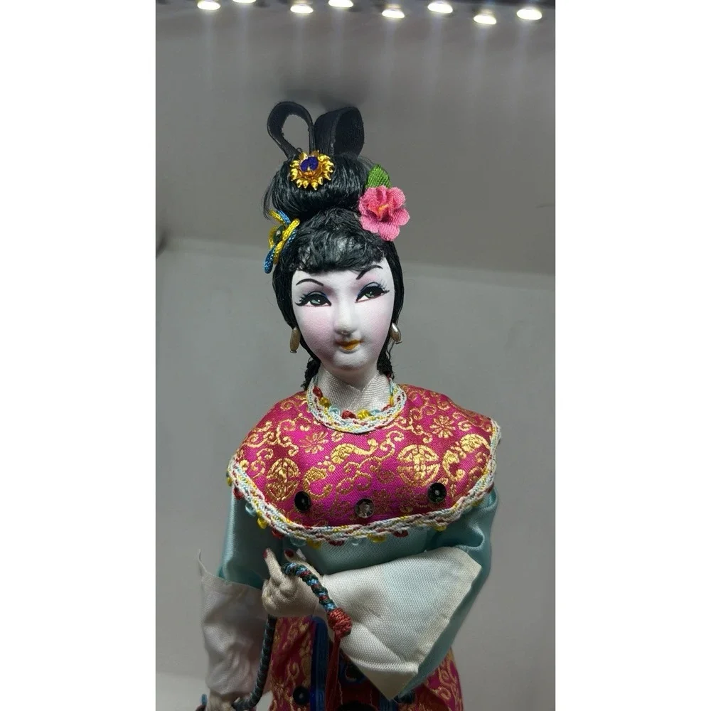 Vtg Asian Cloth Doll Lantern Figure Traditional Costume Made In Taiwan ROC